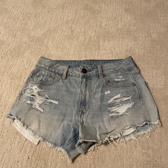 AMERICAN EAGLE SIZE 2 Jean Shorts - Picture 1 of 2